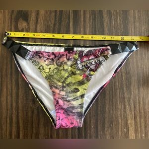 Women’s sinful swimsuit bottoms